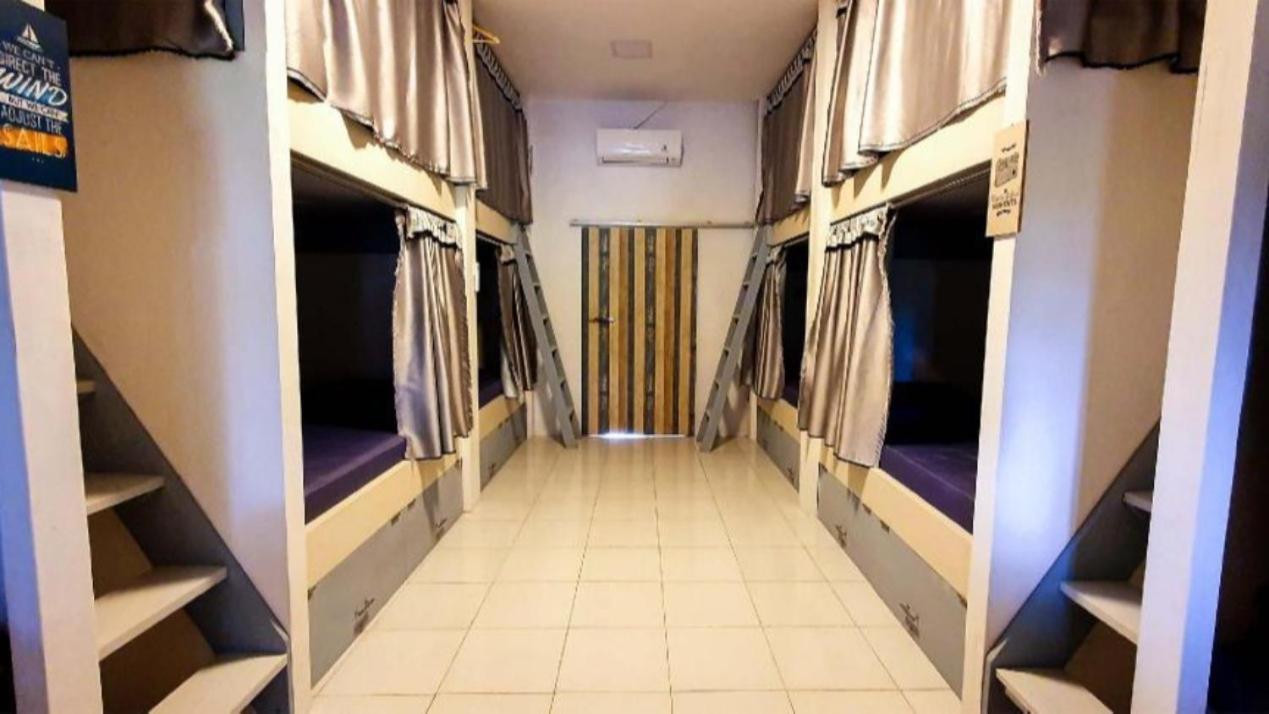 Tiny Room Hostel Toyapakeh Ngoại thất bức ảnh